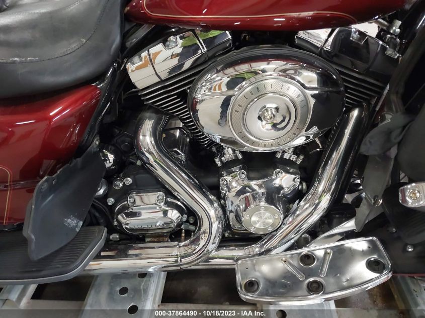 2010 HARLEY-DAVIDSON FLHTCU - 1HD1FC41XAB649087
