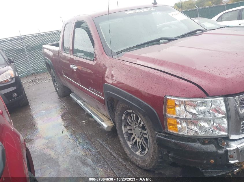 2013 CHEVROLET SILVERADO 1500 LT - 1GCRKSE79DZ220547