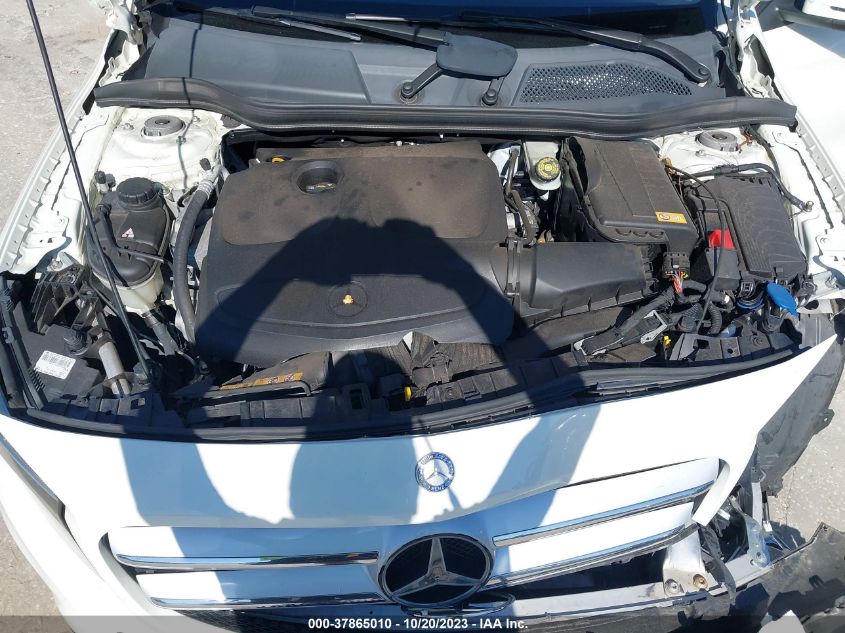 2015 MERCEDES-BENZ GLA 250 WDCTG4EB0FJ148527