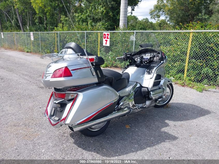 2015 HONDA GL1800 JH2SC68H0FK300199