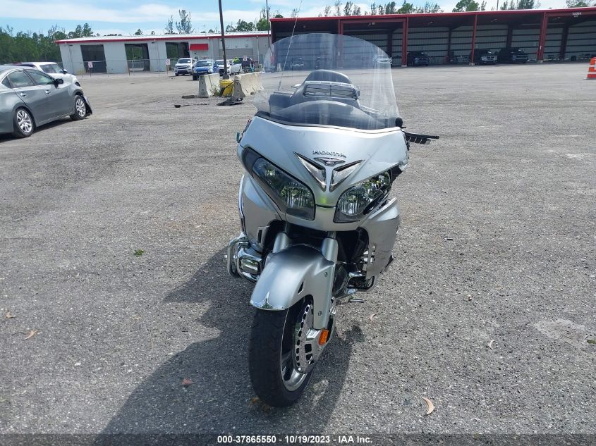 2015 HONDA GL1800 JH2SC68H0FK300199