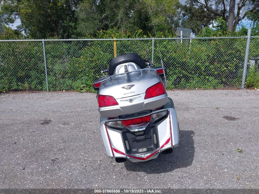 2015 HONDA GL1800 JH2SC68H0FK300199