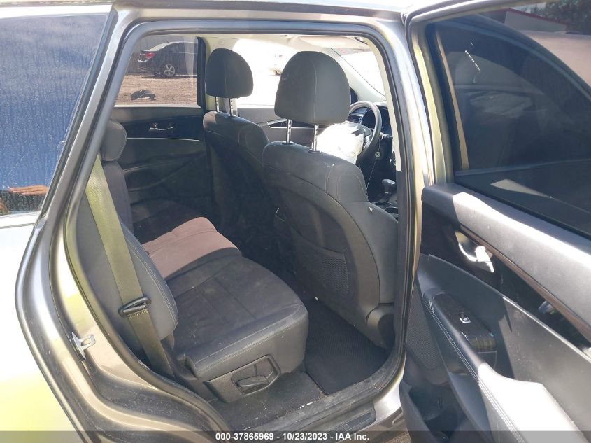 2019 KIA SORENTO LX - 5XYPG4A30KG541508
