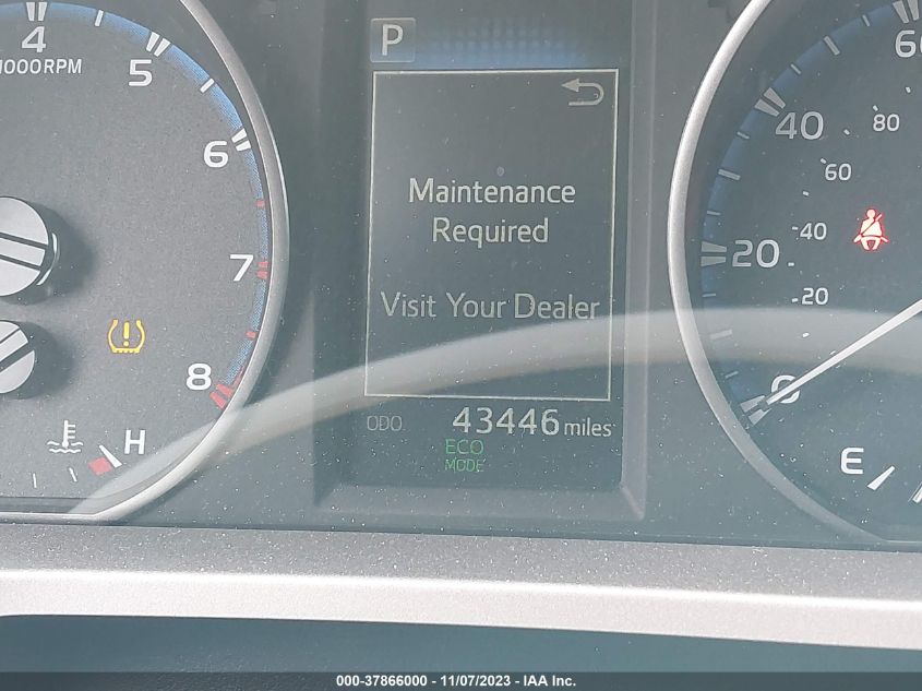 2018 TOYOTA RAV4 LE - JTMBFREV8JJ175172