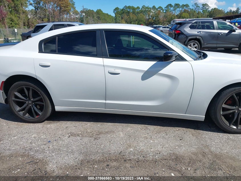 VIN 2C3CDXBG8JH277601 2018 DODGE CHARGER SXT