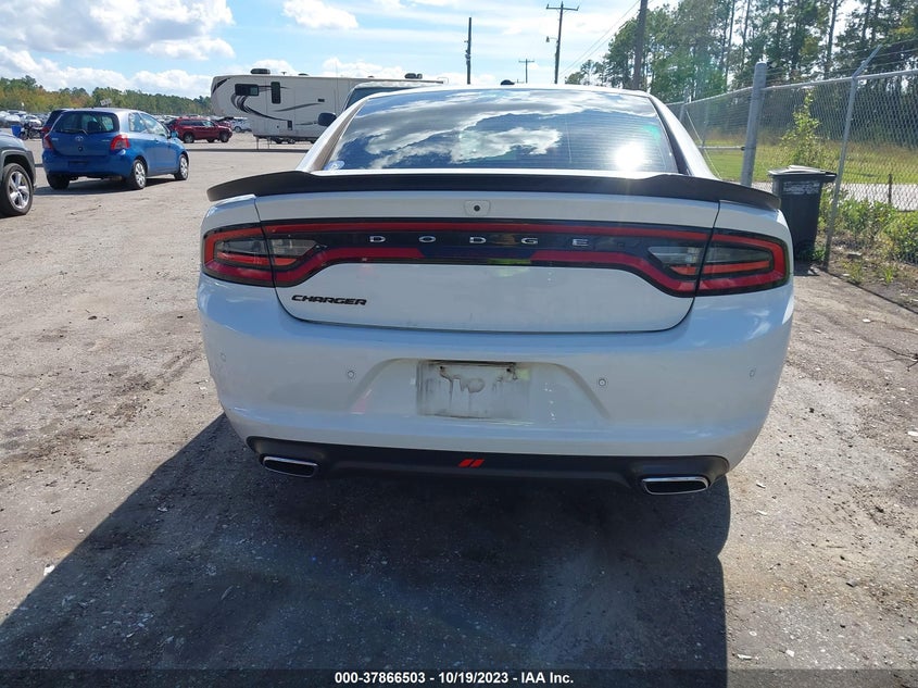 VIN 2C3CDXBG8JH277601 2018 DODGE CHARGER SXT