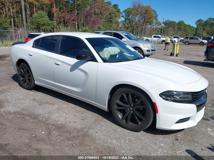 VIN 2C3CDXBG8JH277601 2018 DODGE CHARGER SXT