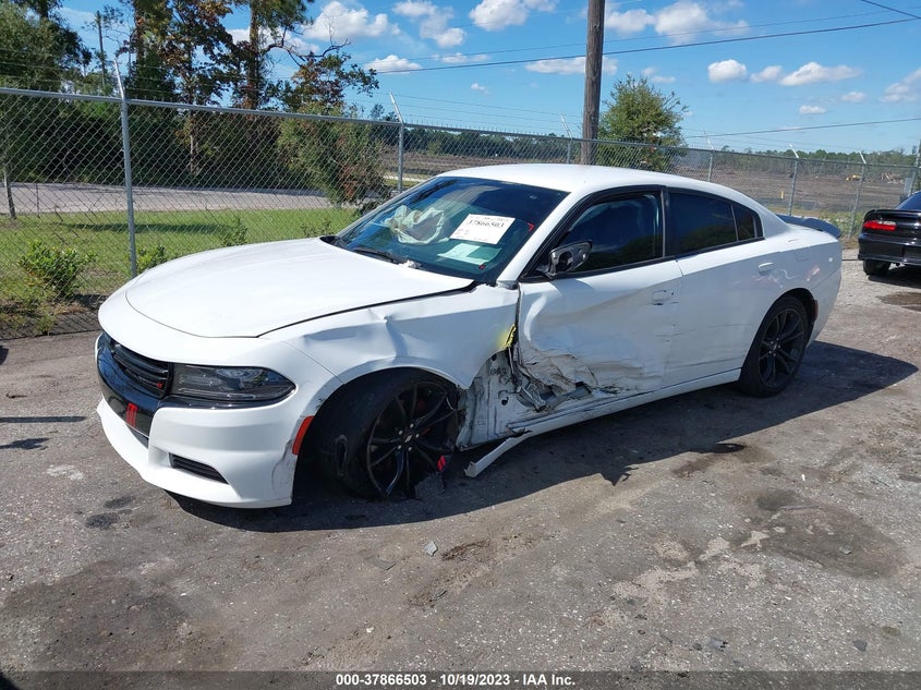 VIN 2C3CDXBG8JH277601 2018 DODGE CHARGER SXT