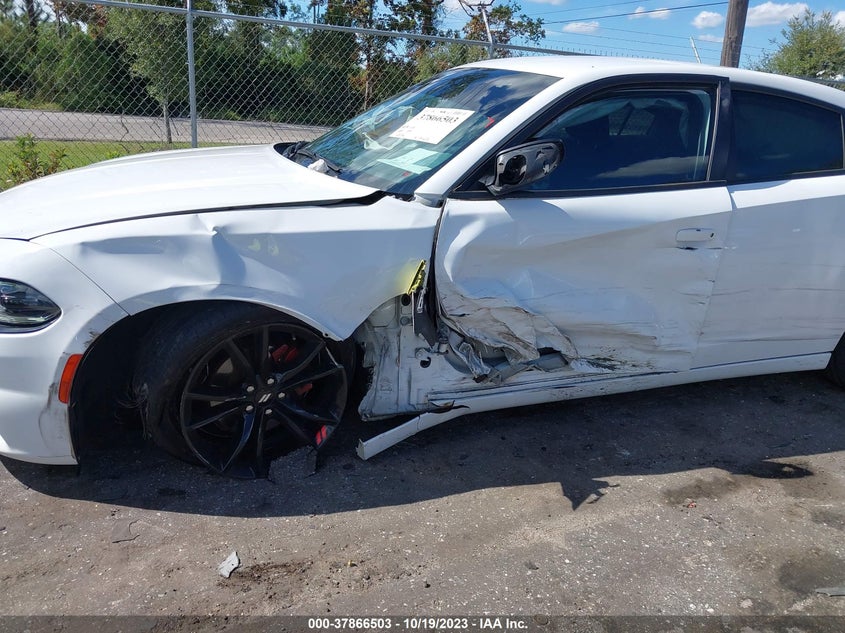 VIN 2C3CDXBG8JH277601 2018 DODGE CHARGER SXT