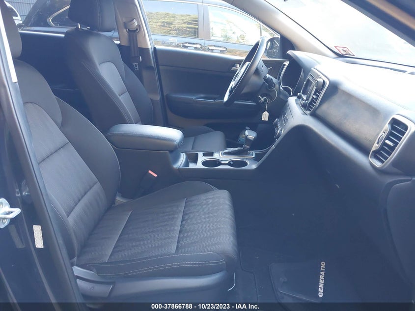 VIN KNDPMCAC0H7163375 2017 KIA SPORTAGE LX