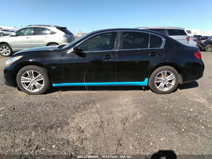 2015 INFINITI Q40 JN1CV6AP0FM501813