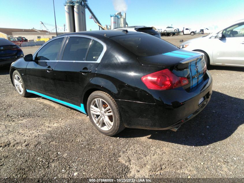2015 INFINITI Q40 JN1CV6AP0FM501813