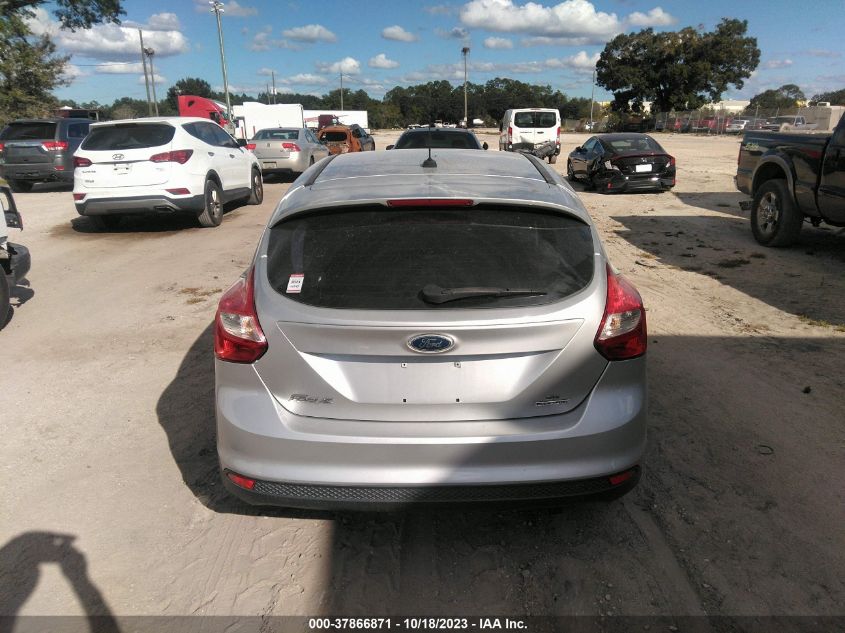 2014 FORD FOCUS SE - 1FADP3K24EL253900