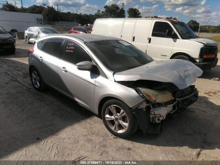 2014 FORD FOCUS SE - 1FADP3K24EL253900