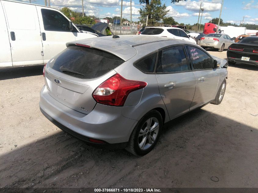 2014 FORD FOCUS SE - 1FADP3K24EL253900