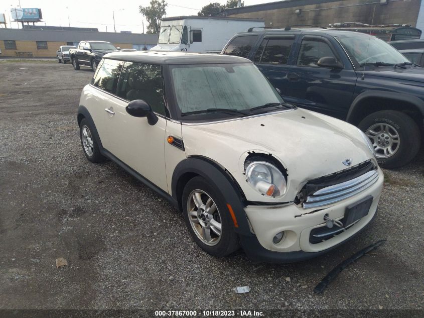 2013 MINI COOPER HARDTOP - WMWSU3C56DT677402
