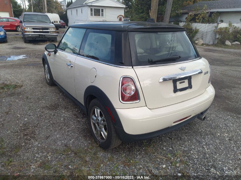 2013 MINI COOPER HARDTOP - WMWSU3C56DT677402