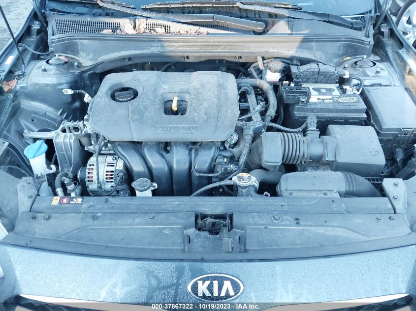 3KPF24AD5ME316407 Kia Forte LXS 10