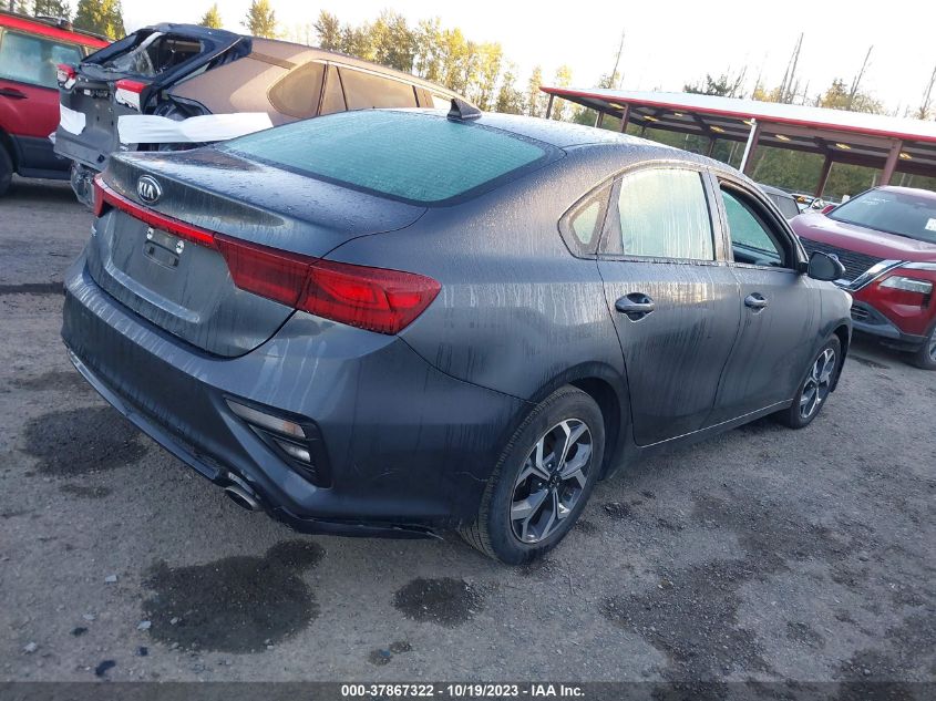 3KPF24AD5ME316407 Kia Forte LXS 4