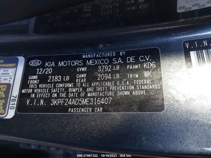 3KPF24AD5ME316407 Kia Forte LXS 9