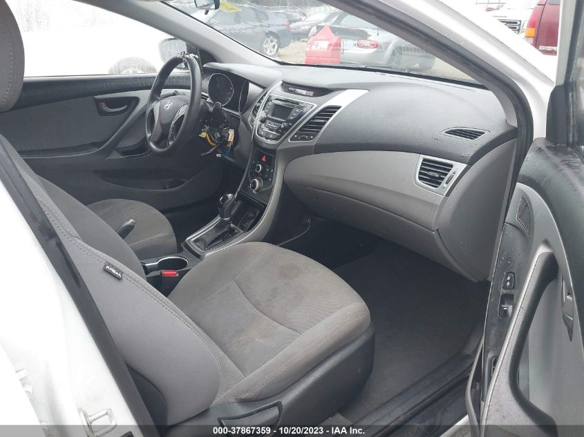 2016 HYUNDAI ELANTRA SE - 5NPDH4AE6GH665817