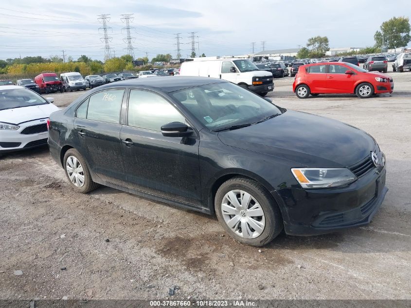 2014 VOLKSWAGEN JETTA SEDAN SE - 3VWD17AJ6EM261858