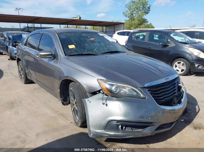 2013 CHRYSLER 200 TOURING - 1C3CCBBG4DN719856