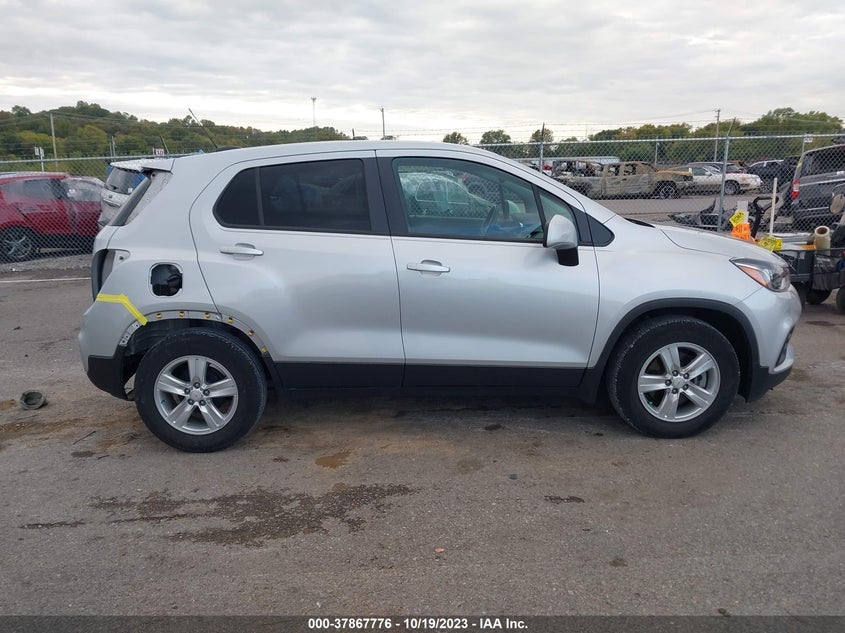 VIN KL7CJKSB9MB302057 2021 CHEVROLET TRAX LS