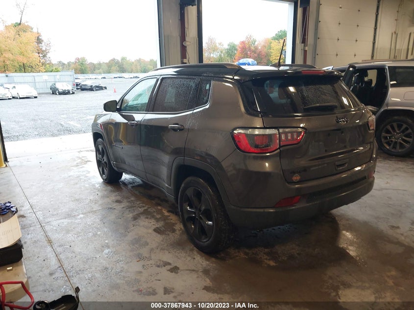 VIN 3C4NJDBB4KT599001 2019 JEEP COMPASS LATITUDE