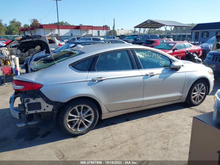 3FA6P0HD9KR128355 Ford Fusion SE 15