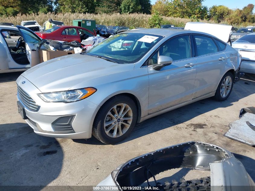 3FA6P0HD9KR128355 Ford Fusion SE 2