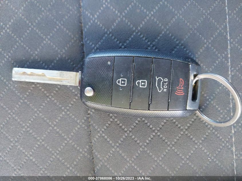 2018 KIA SORENTO LX - 5XYPG4A39JG401052