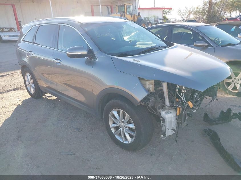 2018 KIA SORENTO LX - 5XYPG4A39JG401052