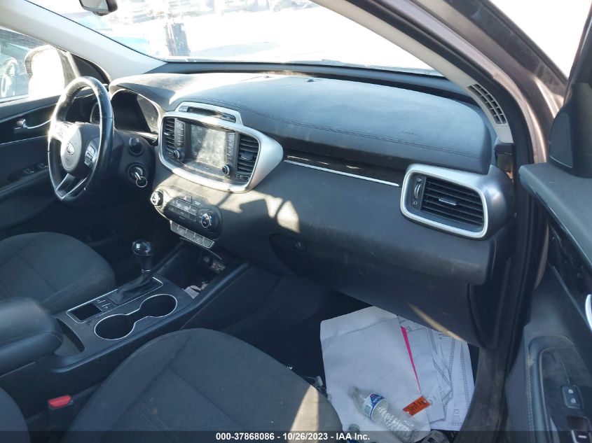 2018 KIA SORENTO LX - 5XYPG4A39JG401052