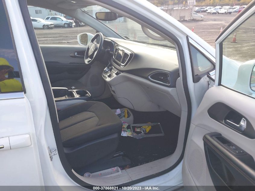 VIN 2C4RC1FG1LR211047 2020 CHRYSLER PACIFICA TOURING