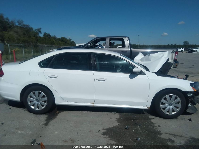 2013 VOLKSWAGEN PASSAT S - 1VWAP7A37DC073658