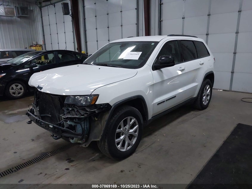 VIN 1C4RJFAG2JC390263 2018 JEEP GRAND CHEROKEE LAREDO