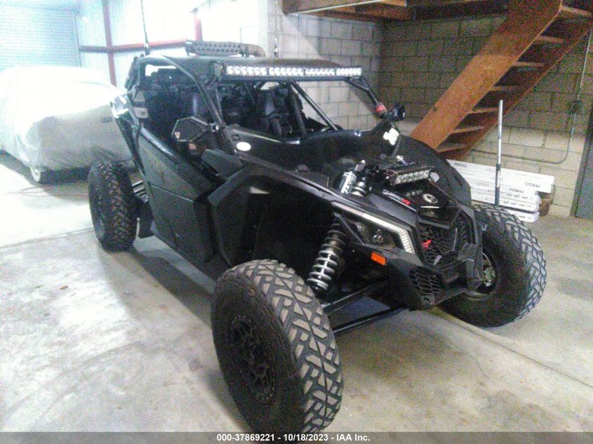 2018 CAN-AM MAVERICK X3 X RS TURBO R - 3JBVXAW23JK000250