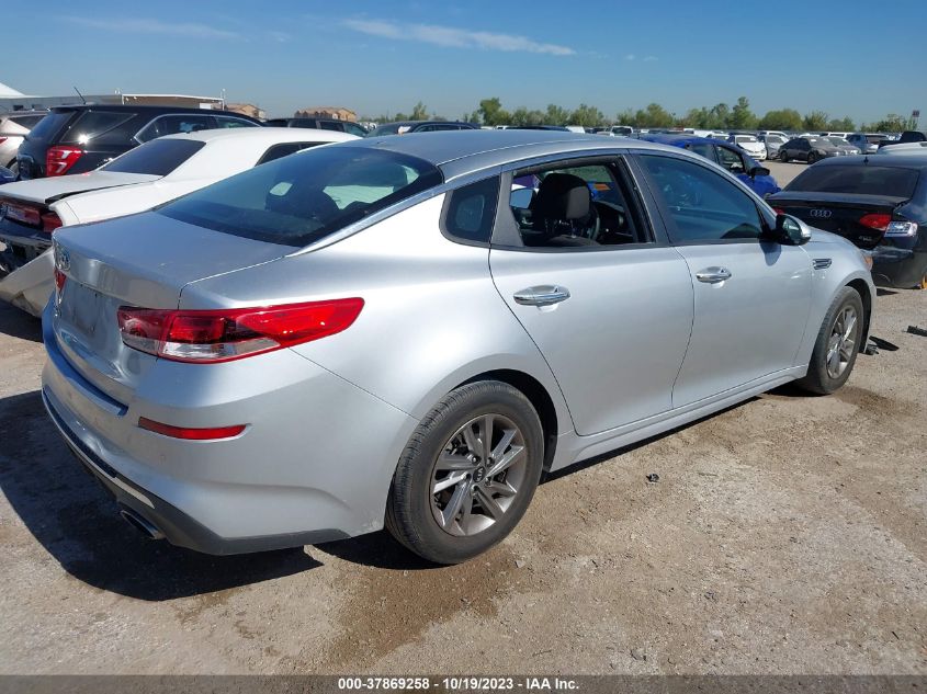 5XXGT4L31KG338737 Kia Optima LX/S 4