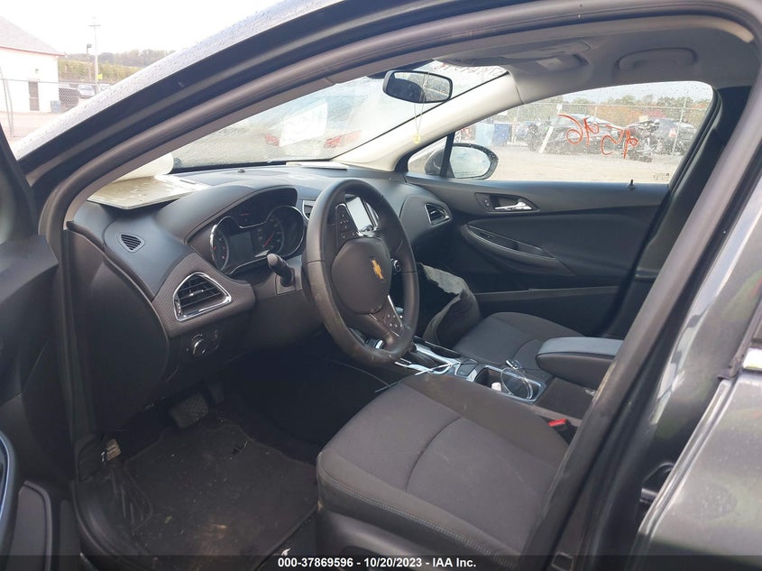 VIN 3G1BE6SM8JS594692 2018 CHEVROLET CRUZE LT