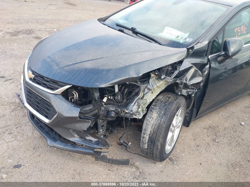 VIN 3G1BE6SM8JS594692 2018 CHEVROLET CRUZE LT