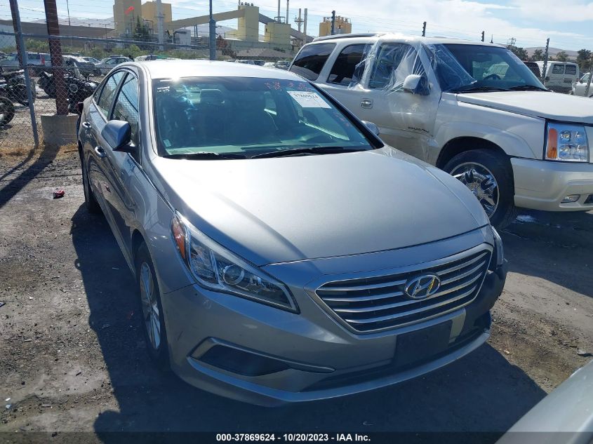 2016 HYUNDAI SONATA 2.4L SE - 5NPE24AF3GH284327