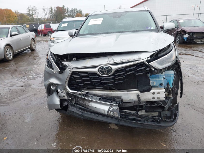 VIN 5TDGZRBHXMS534444 2021 TOYOTA HIGHLANDER XLE
