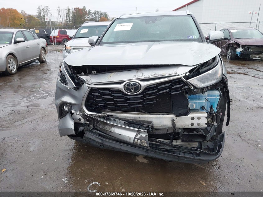 VIN 5TDGZRBHXMS534444 2021 TOYOTA HIGHLANDER XLE