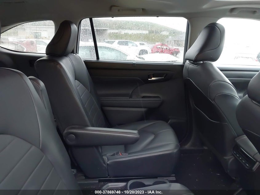 VIN 5TDGZRBHXMS534444 2021 TOYOTA HIGHLANDER XLE