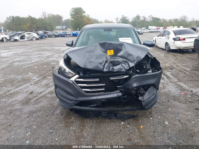 2017 HYUNDAI TUCSON SE - KM8J23A49HU254565