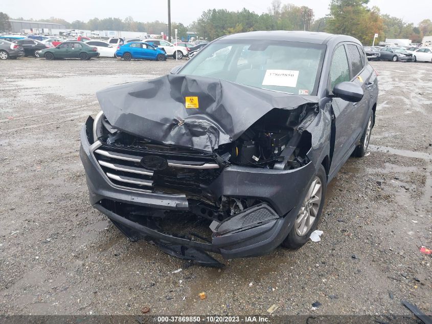 2017 HYUNDAI TUCSON SE - KM8J23A49HU254565