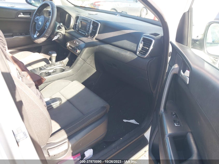 VIN KNDPMCACXK7491118 2019 KIA SPORTAGE LX