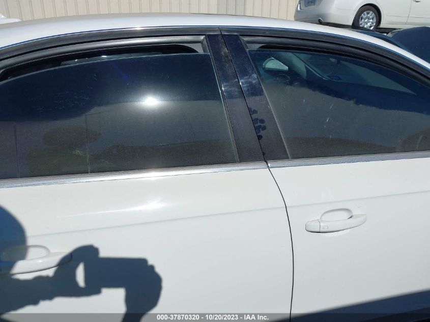2013 AUDI A4 PREMIUM PLUS - WAUFFAFL7DN034314