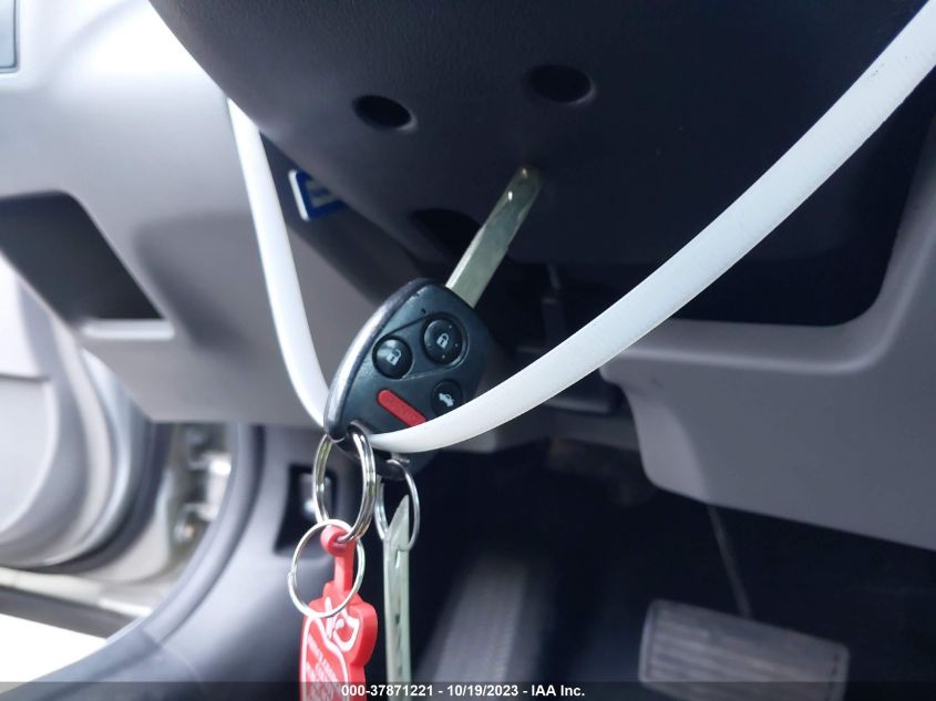 2013 HONDA CIVIC SDN LX 2HGFB2F52DH593723